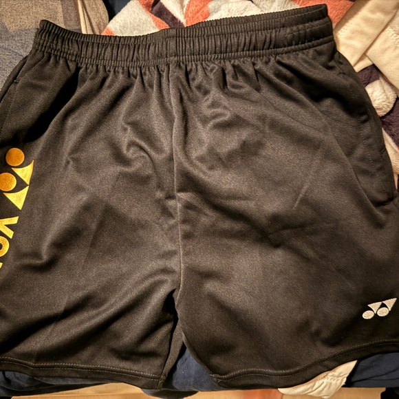 Yonex Black Sports Shorts badminton - Picture 1 of 3